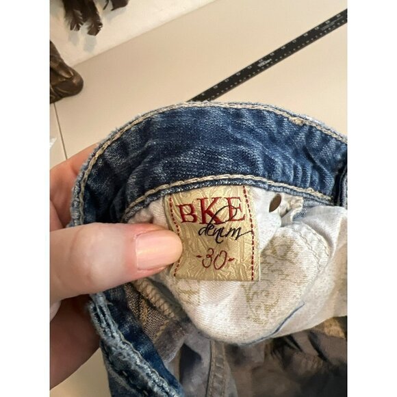 BKE Denim Sz 30 Starlite Bermuda Jean Short Flap Pockets Stretch - Picture 8 of 9